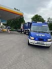 Rast auf einer Tankstelle